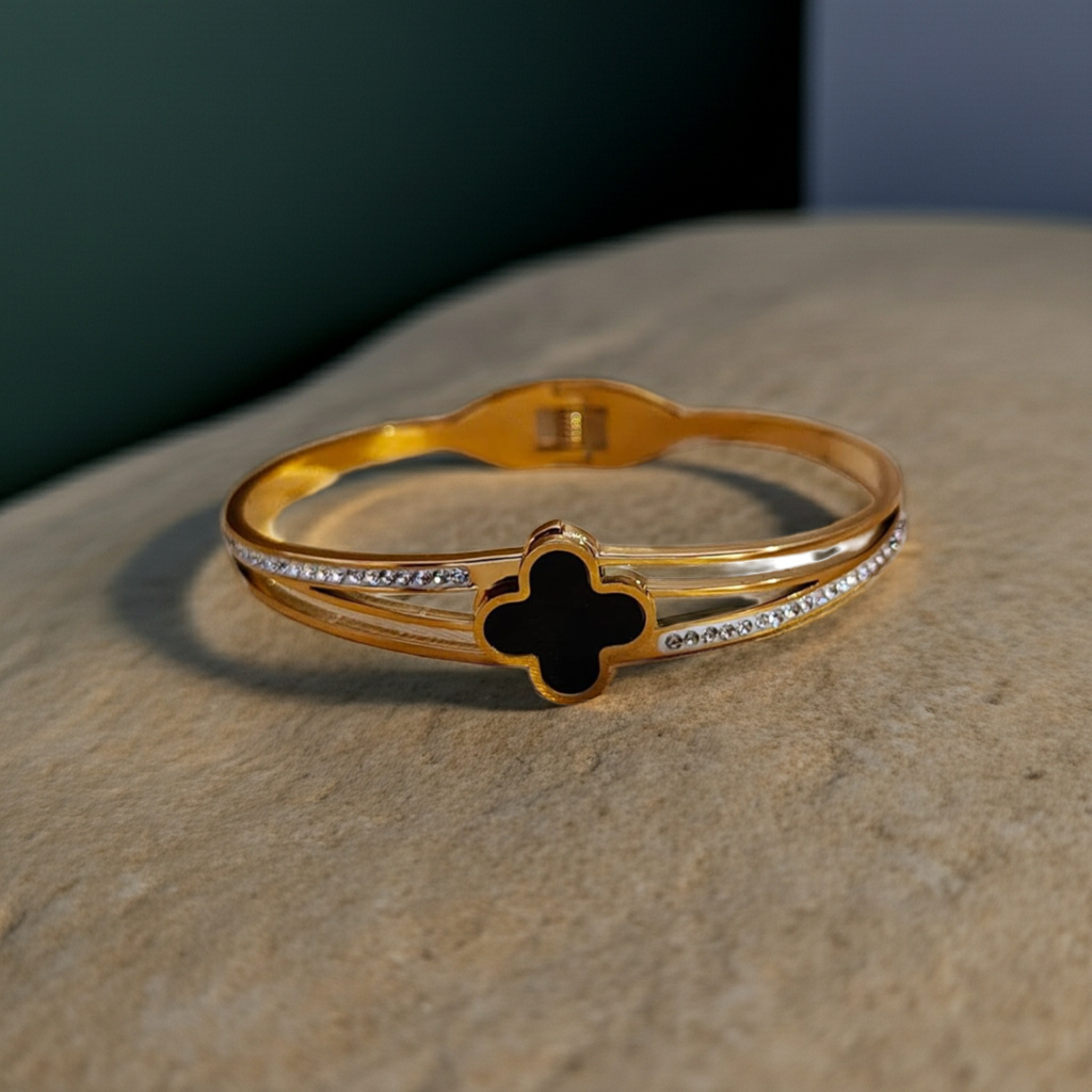 Black Clover Crystal Bracelet