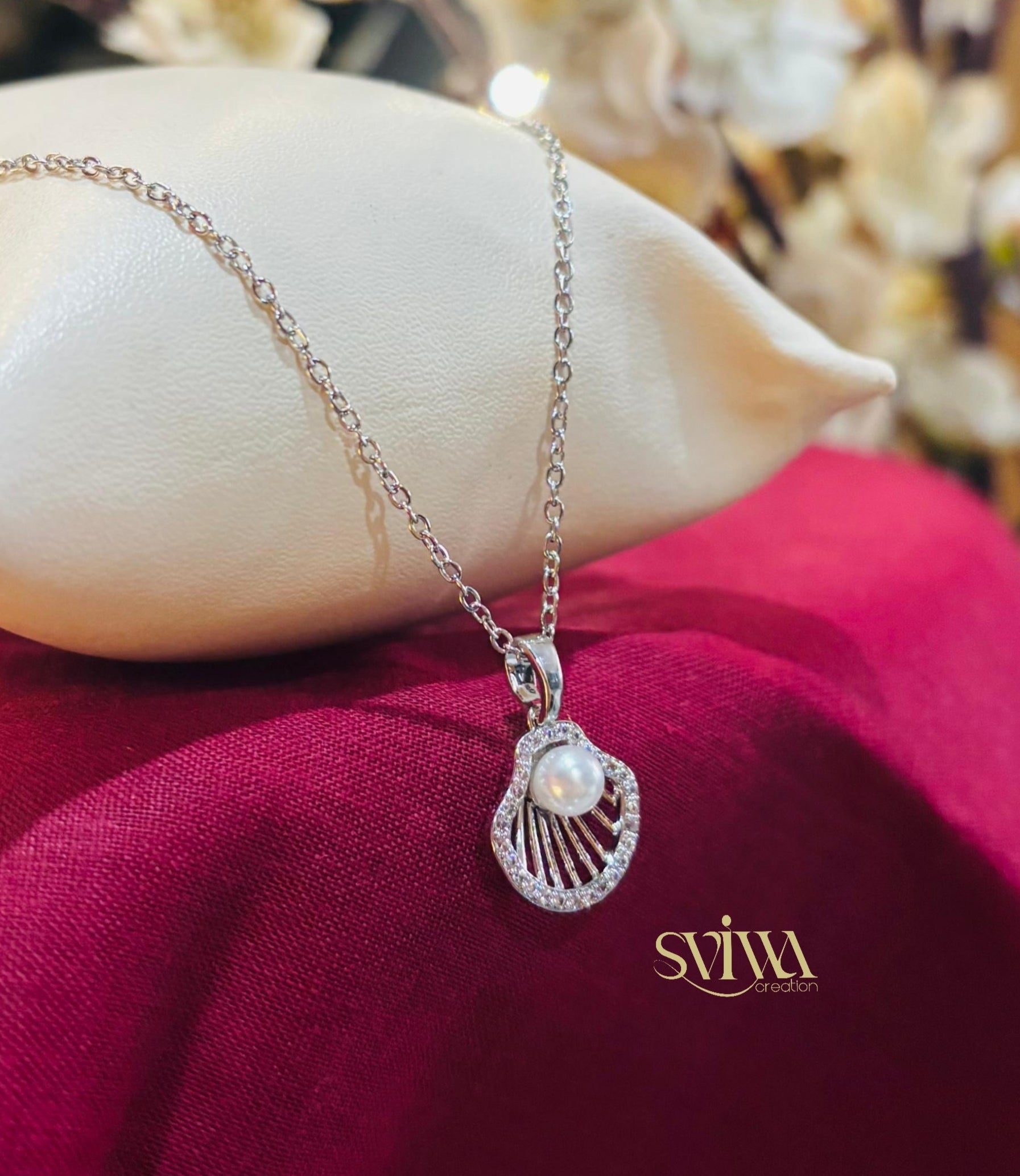 Sviwa Pearl Shell Necklace