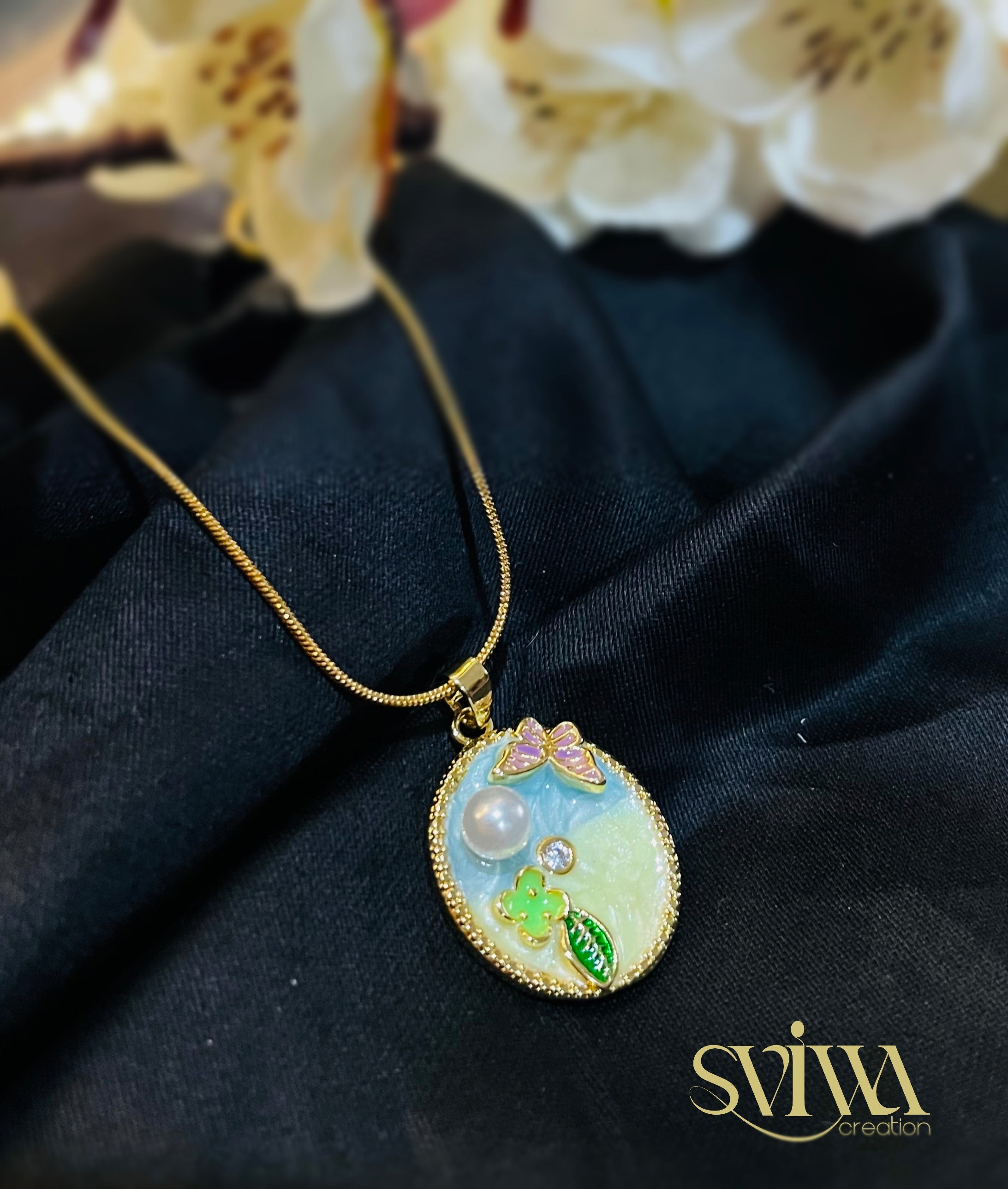 Pastel Charm Oval Pendant