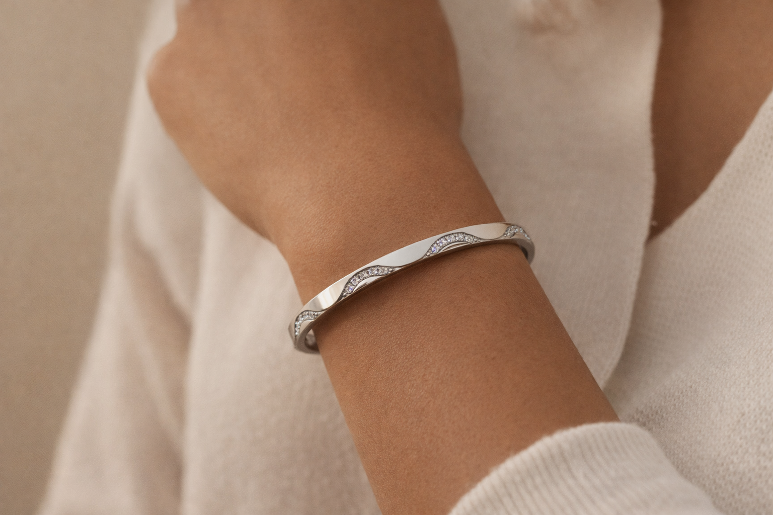 Crystal Twist Wave Bangle