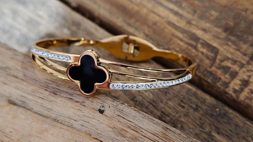 Black Clover Crystal Bracelet