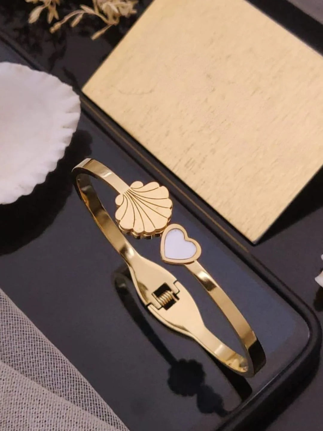 Shell & Heart Charm Bracelet