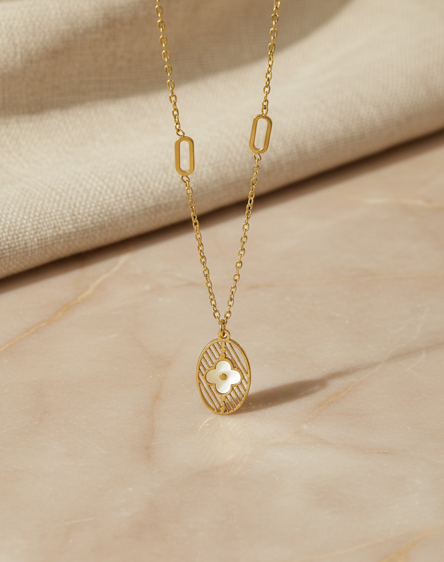 White Flower Pendant Necklace