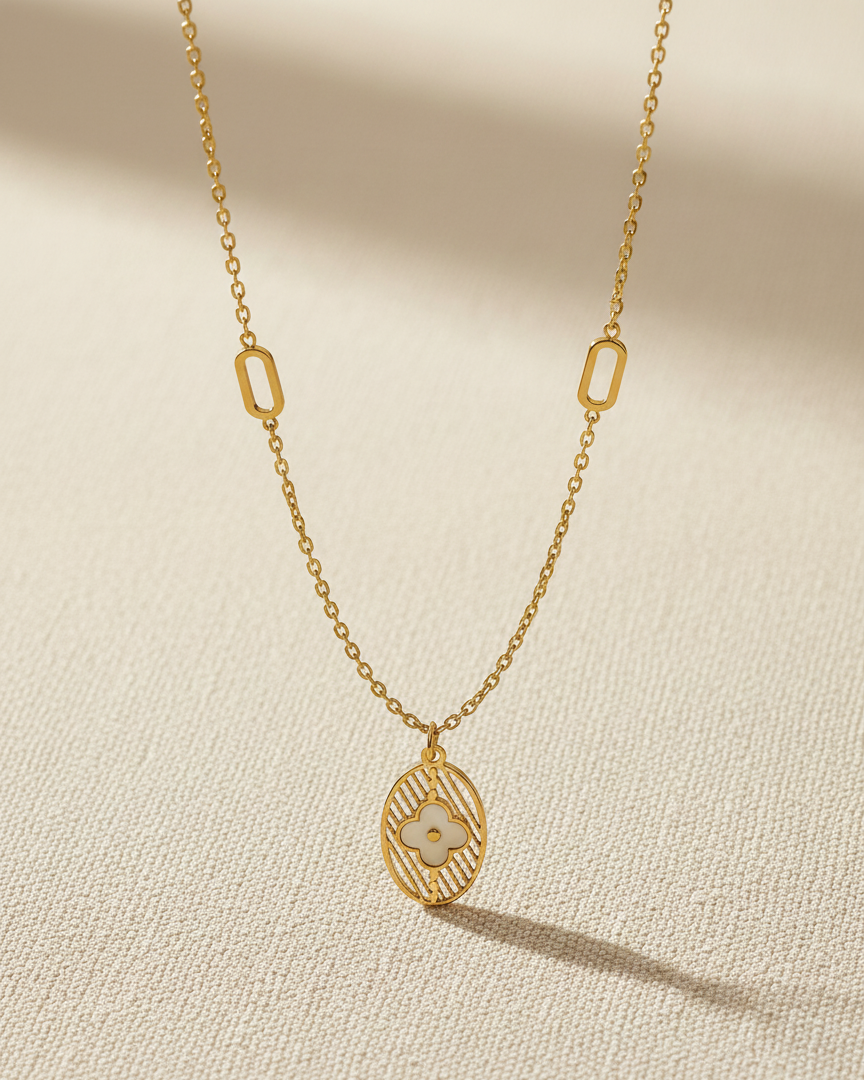 White Flower Pendant Necklace