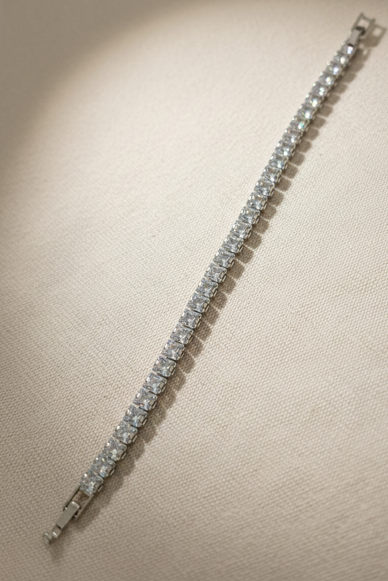 Elegant Crystal Tennis Bracelet